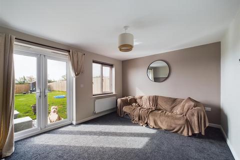 3 bedroom semi-detached house for sale, Guildford Crescent, Bridlington