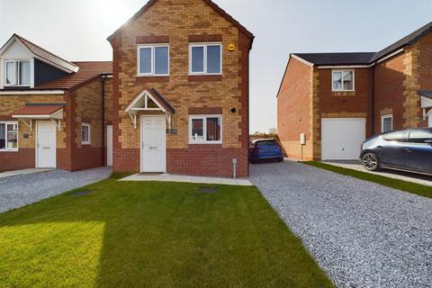 3 bedroom semi-detached house for sale, Guildford Crescent, Bridlington