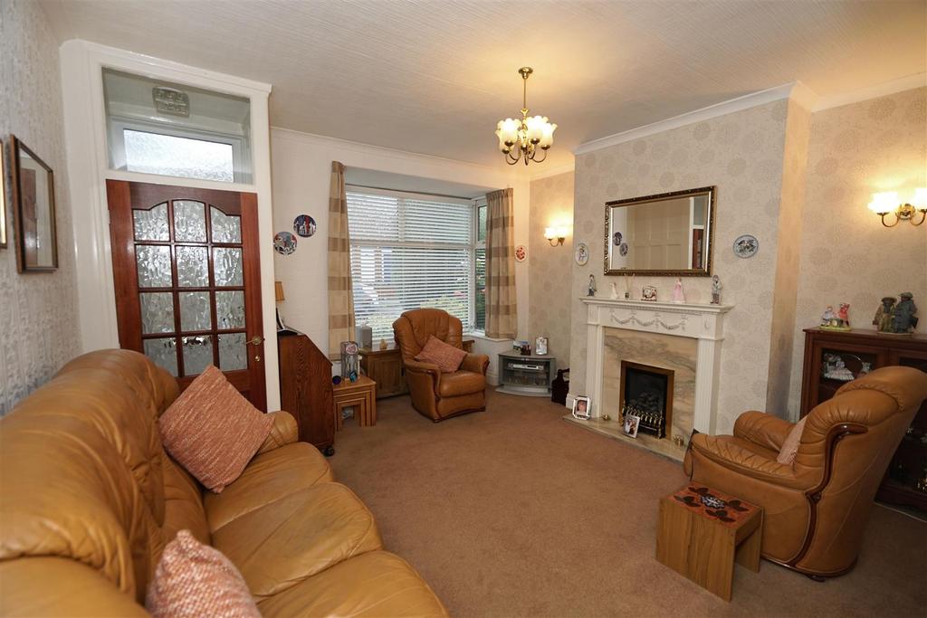 Brentford Avenue, Smithills, Bolton 2 bed semidetached house for sale £175,000