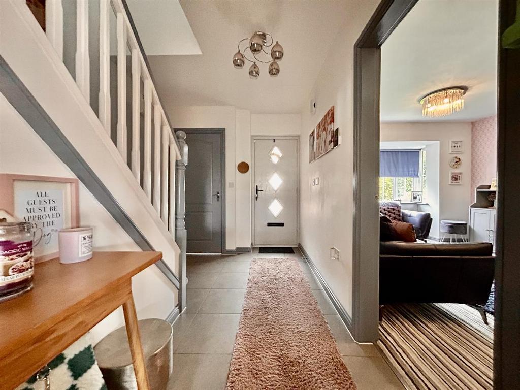 Heol Waungron, Carway, Kidwelly 4 bed detached house £259,995