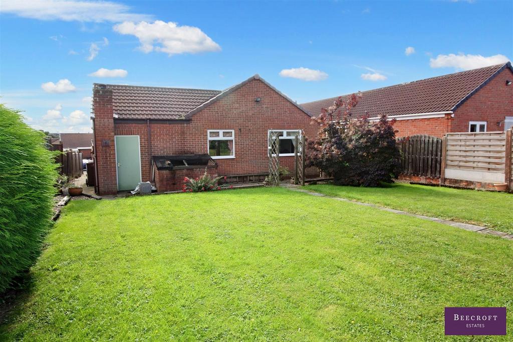 Wheatfield Drive, Thurnscoe, Rotherham 2 bed detached bungalow for sale