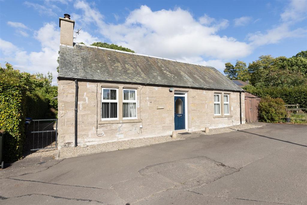 Highfield Road, Scone, Perth 2 bed detached bungalow for sale £200,000
