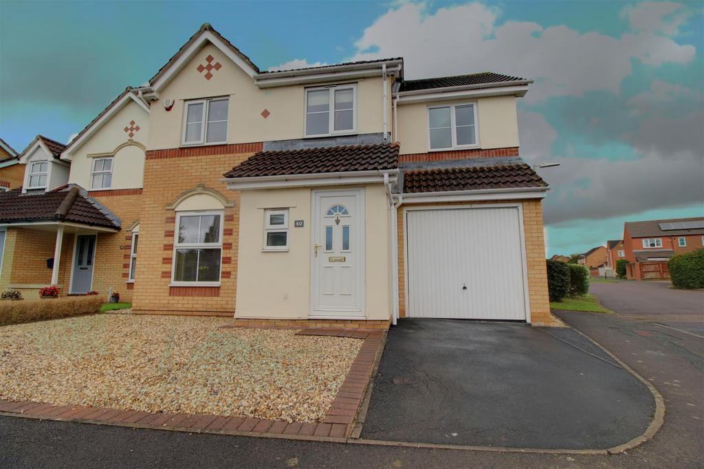 Highclere Road, Quedgeley, Gloucester 4 bed detached house for sale £