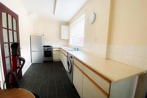 2 bedroom semi-detached house for sale - Main Crescent, Wallsend