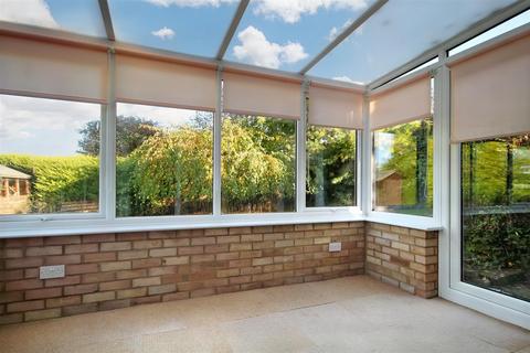 12 Bowers Close, Riseley, Bedford, MK44 1DP