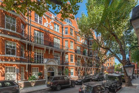 3 bedroom apartment for sale, St Loo Court, Chelsea, SW3