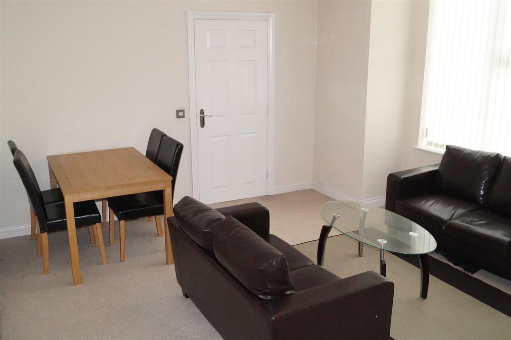 Fairhope Avenue, Salford 1 bed apartment £725 pcm (£167 pw)
