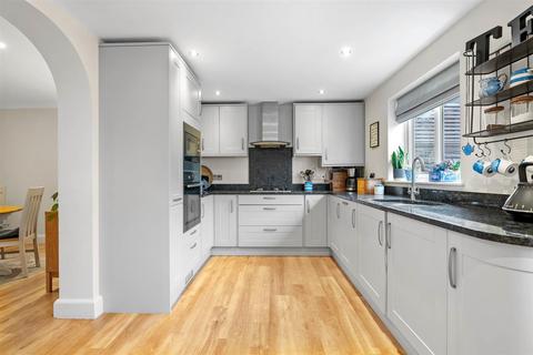82 Badsey Lane, Evesham, WR11 3BA