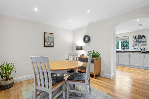 82 Badsey Lane, Evesham, WR11 3BA
