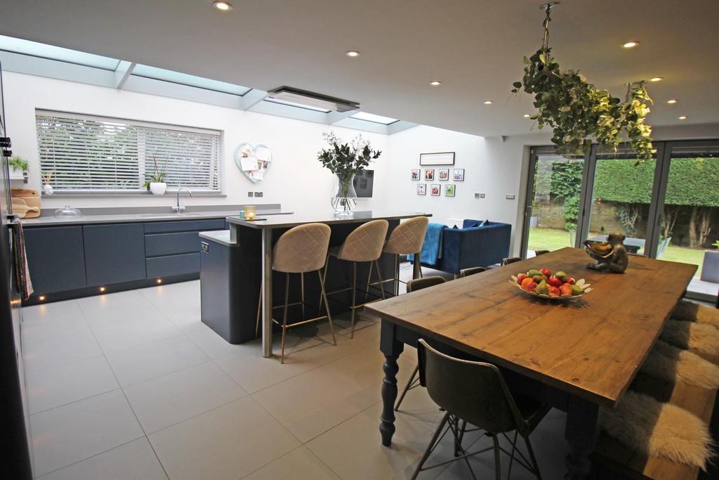 Whitney Drive, Stevenage, SG1 4BQ 5 bed detached house for sale £995,000