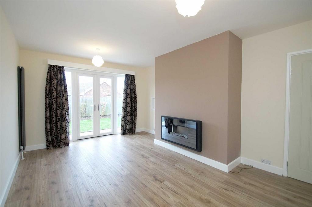 Templegate Crescent, Temple Newsam... 3 bed detached bungalow £1,150