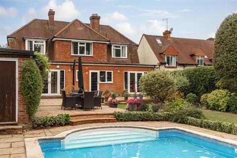 32 Tumblewood Road, Banstead, SM7 1DX