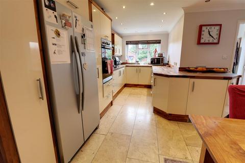 151a Barnwood Road, Gloucester, GL4 3HE