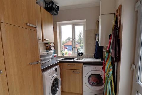 151a Barnwood Road, Gloucester, GL4 3HE