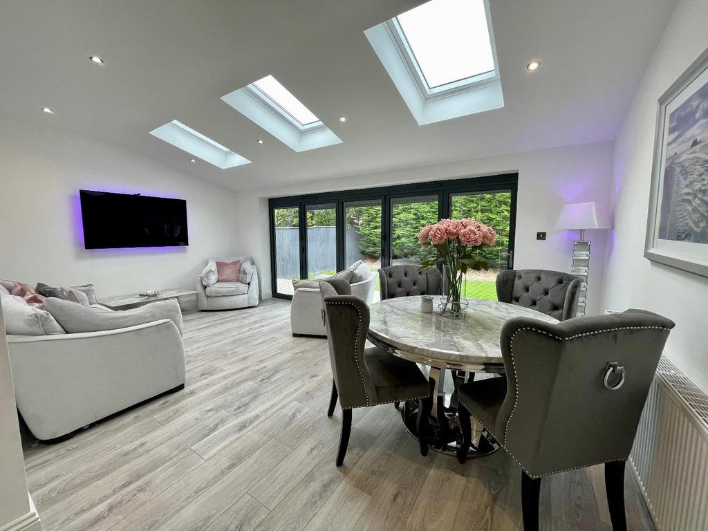 Family room/garden room