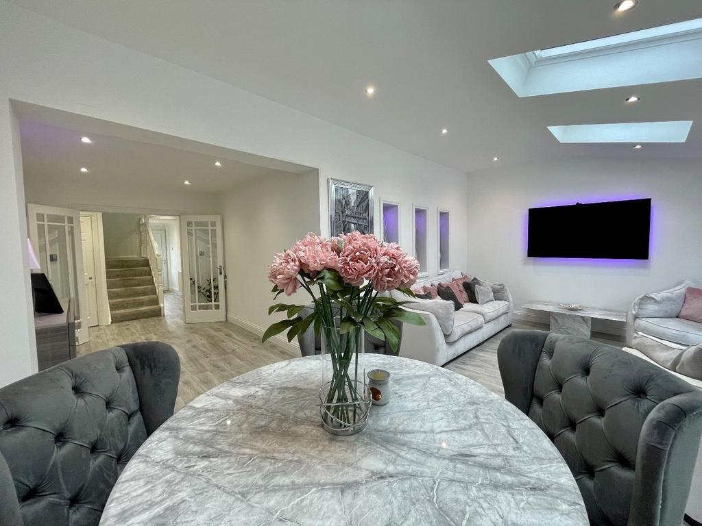 Family room/garden room