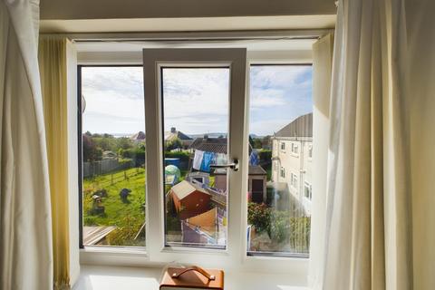 8 Heol Elfed, Burry Port, SA16 0AL