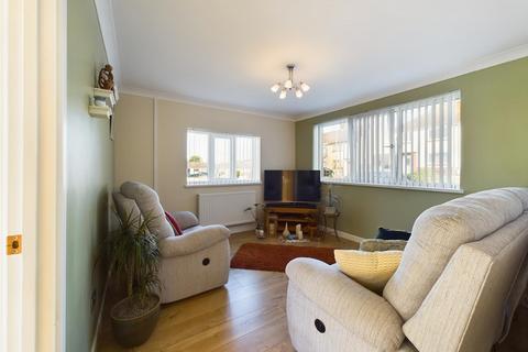 8 Heol Elfed, Burry Port, SA16 0AL