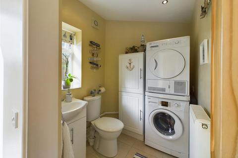 8 Heol Elfed, Burry Port, SA16 0AL