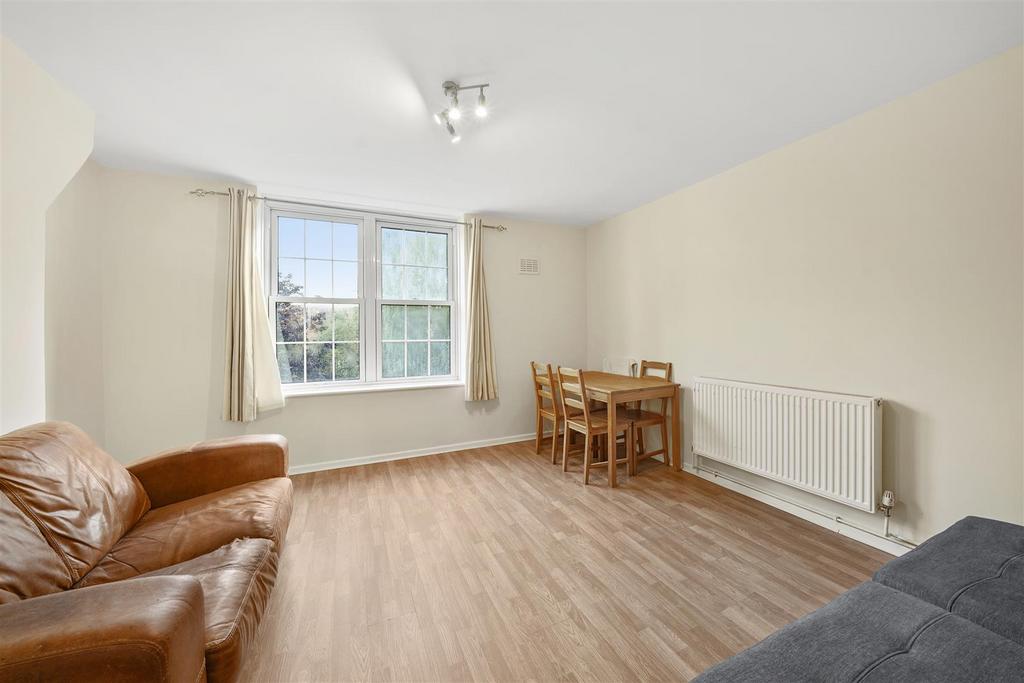 Ballard House, Greenwich SE10 2 bed apartment for sale £350,000