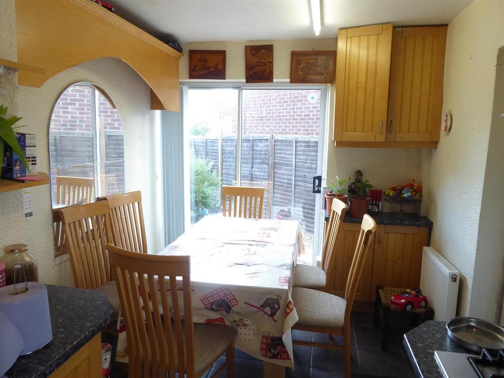 Dining Room 57 Bullamoor.JPG