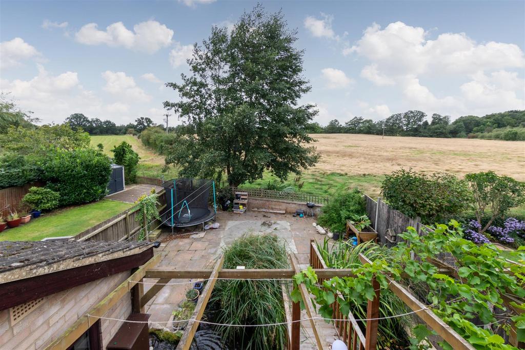 Green Acres, Gamlingay, Sandy 3 bed terraced house for sale £375,000