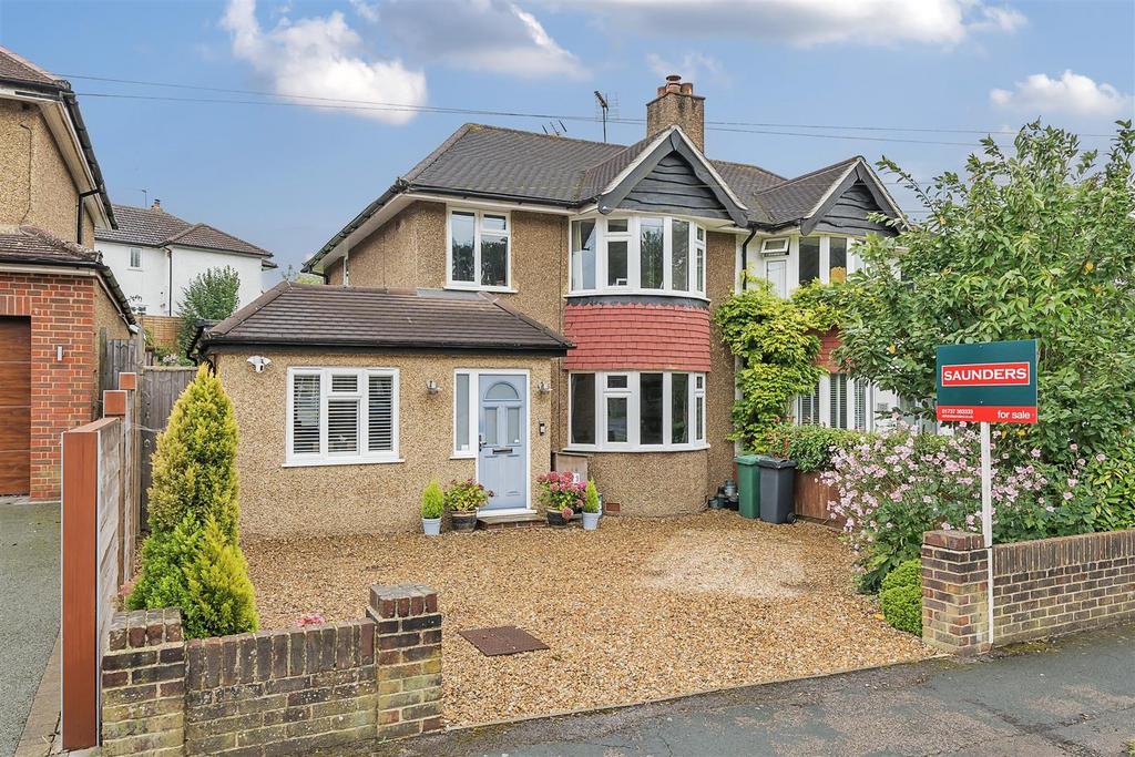 Shelvers Way, Tadworth 3 bed semidetached house £625,000