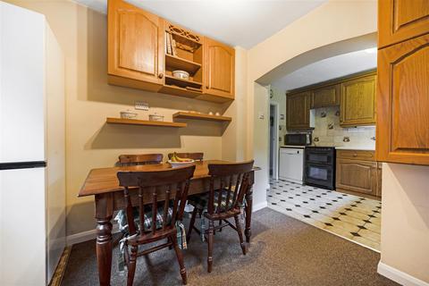 36 High View Road, Guildford, GU2 7RT
