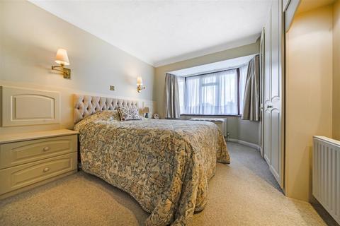 36 High View Road, Guildford, GU2 7RT