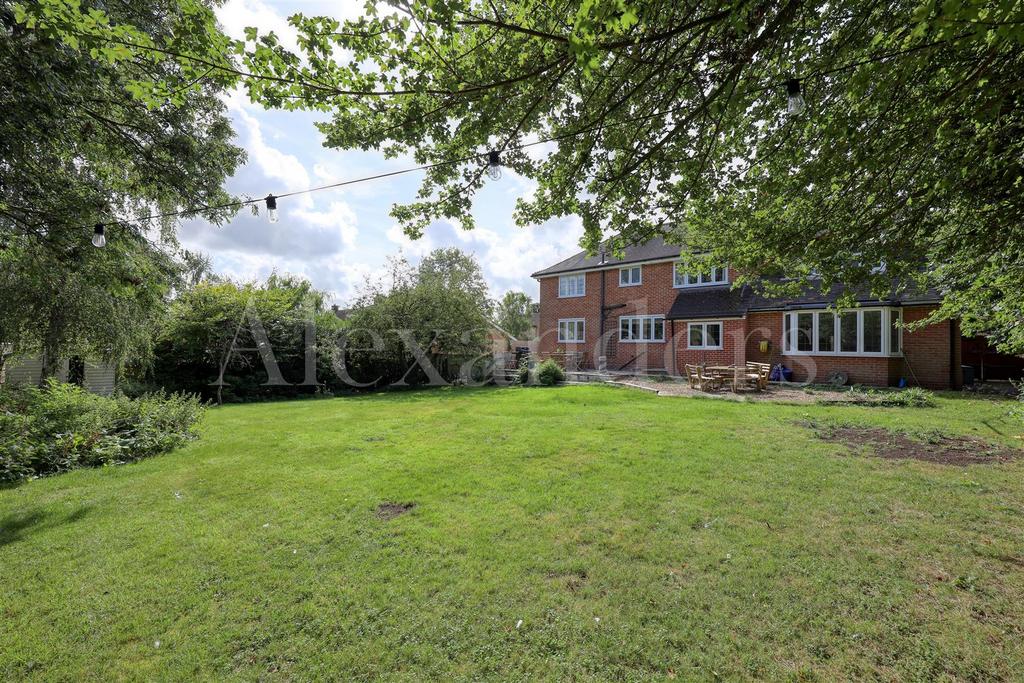 Peppers Lane, Burton Lazars 6 bed detached house for sale £699,000