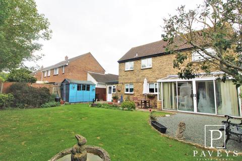 4 bedroom detached house for sale, Frietuna Road, Kirby Cross, Frinton-On-Sea