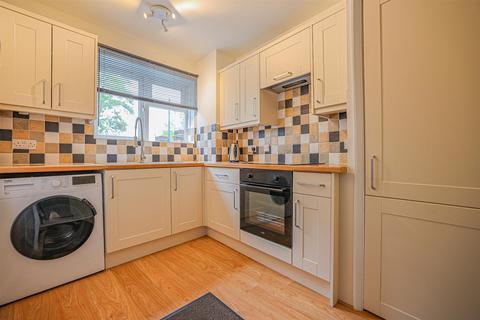 3 bedroom flat to rent, Long Chaulden, Hemel Hempstead, HP1