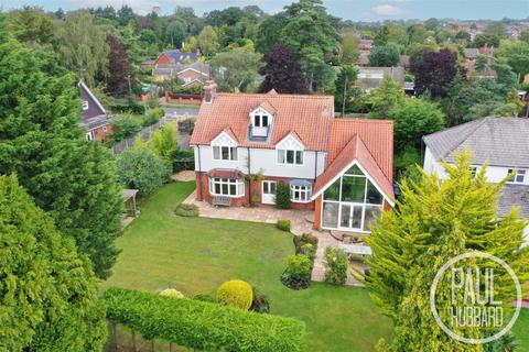 5 bedroom detached house for sale, Romany Road, Oulton Broad, NR32