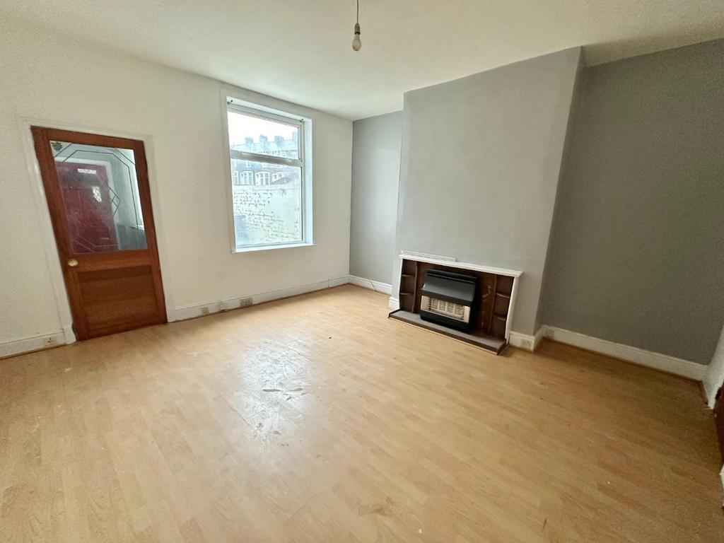 Leeds Road, Nelson 2 bed terraced house for sale £95,000