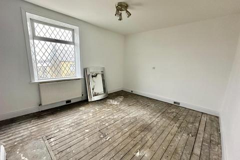 2 bedroom terraced house for sale, Leeds Road, Nelson
