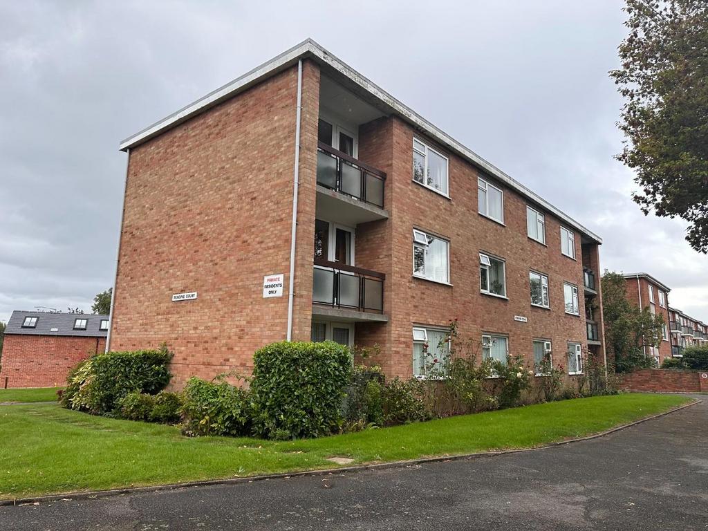 Rugby Road, Leamington Spa 2 bed flat £220,000