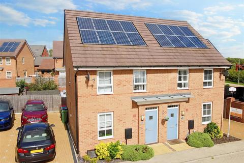 9 Juno Lane, Fairfields, Milton Keynes, MK11 4BE