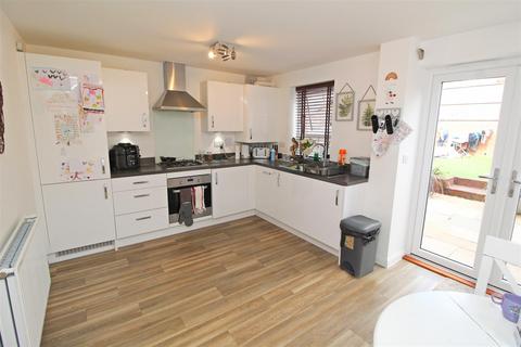 9 Juno Lane, Fairfields, Milton Keynes, MK11 4BE