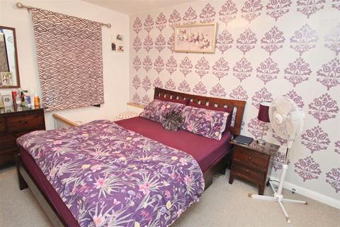 9 Juno Lane, Fairfields, Milton Keynes, MK11 4BE