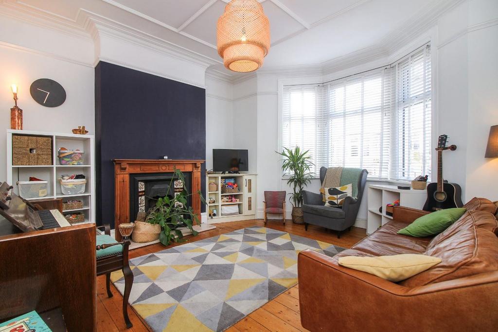 Kenilworth Road, Whitley Bay 5 bed terraced house £1,500 pcm (£346 pw)