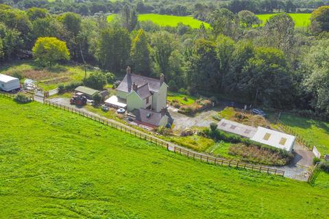 3 bedroom property with land for sale - Llanfyrnach