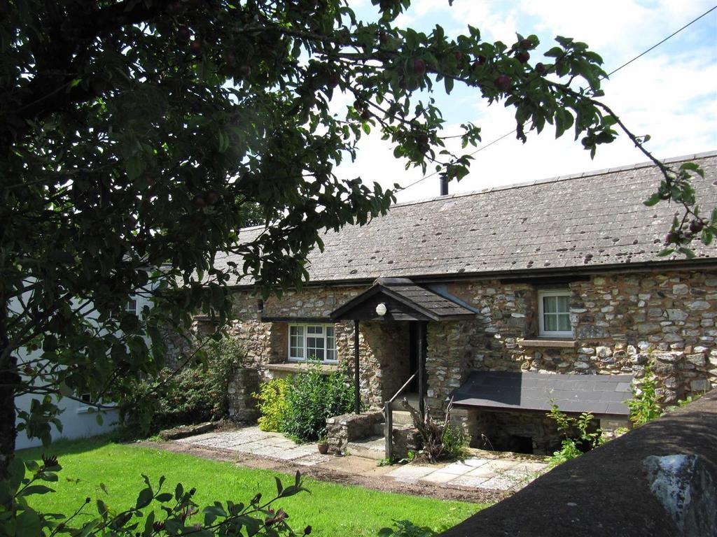 Westcott Farm, Honiton 2 bed terraced house to rent £695 pcm (£160 pw)