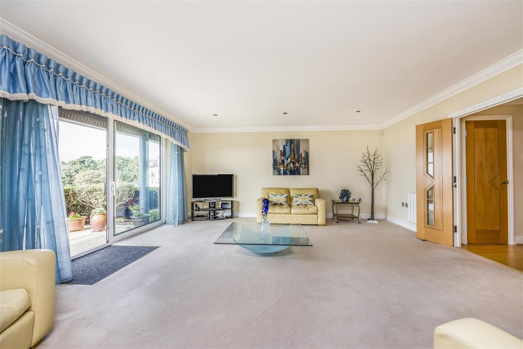 41 The Point, Marina Close, Boscombe-Portico Market