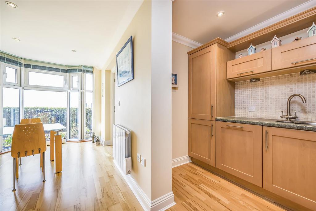 41 The Point, Marina Close, Boscombe-Portico Market
