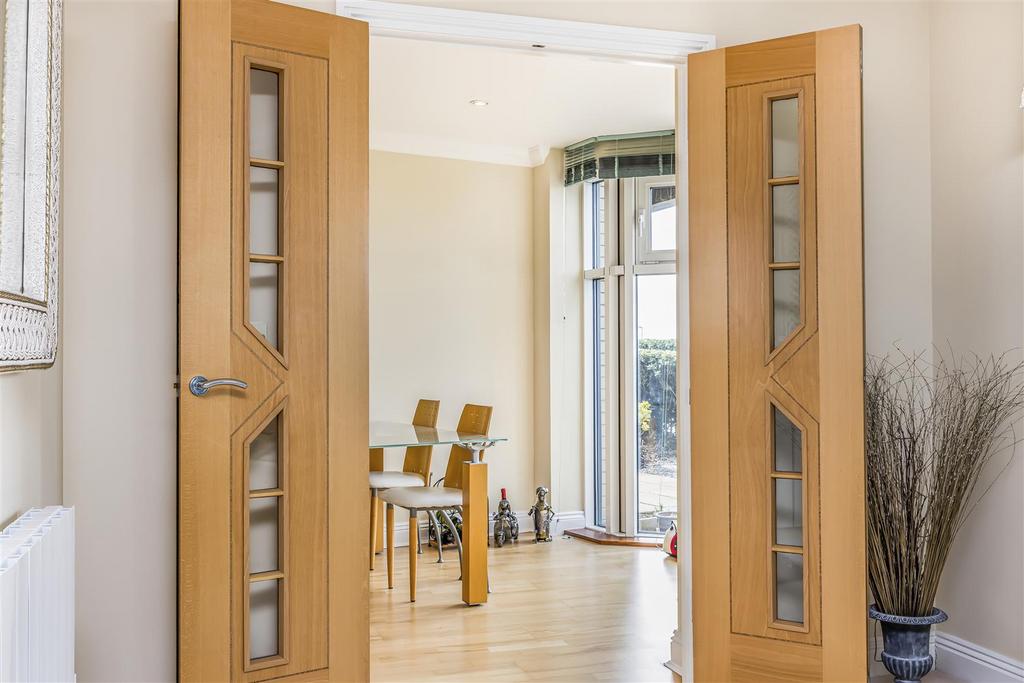 41 The Point, Marina Close, Boscombe-Portico Market