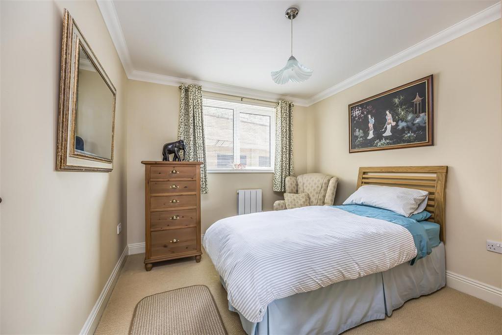 41 The Point, Marina Close, Boscombe-Portico Market