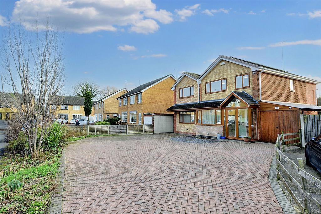 Lakeside Crescent, Sawley 4 bed detached house for sale £425,000
