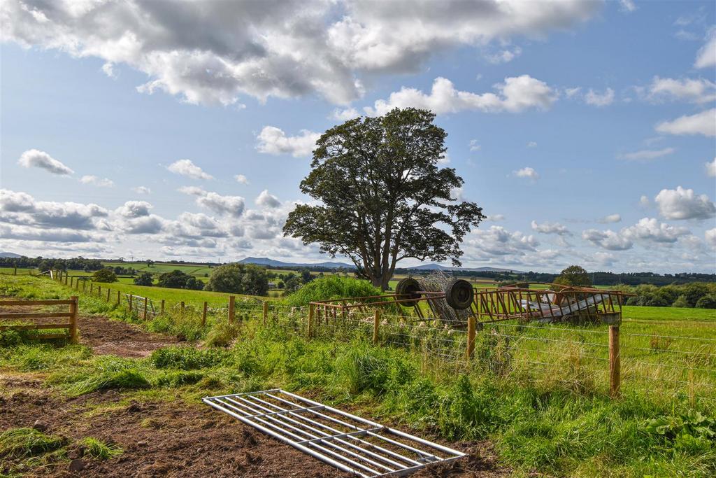 Plumpton Head Barns Rear View a.jpg