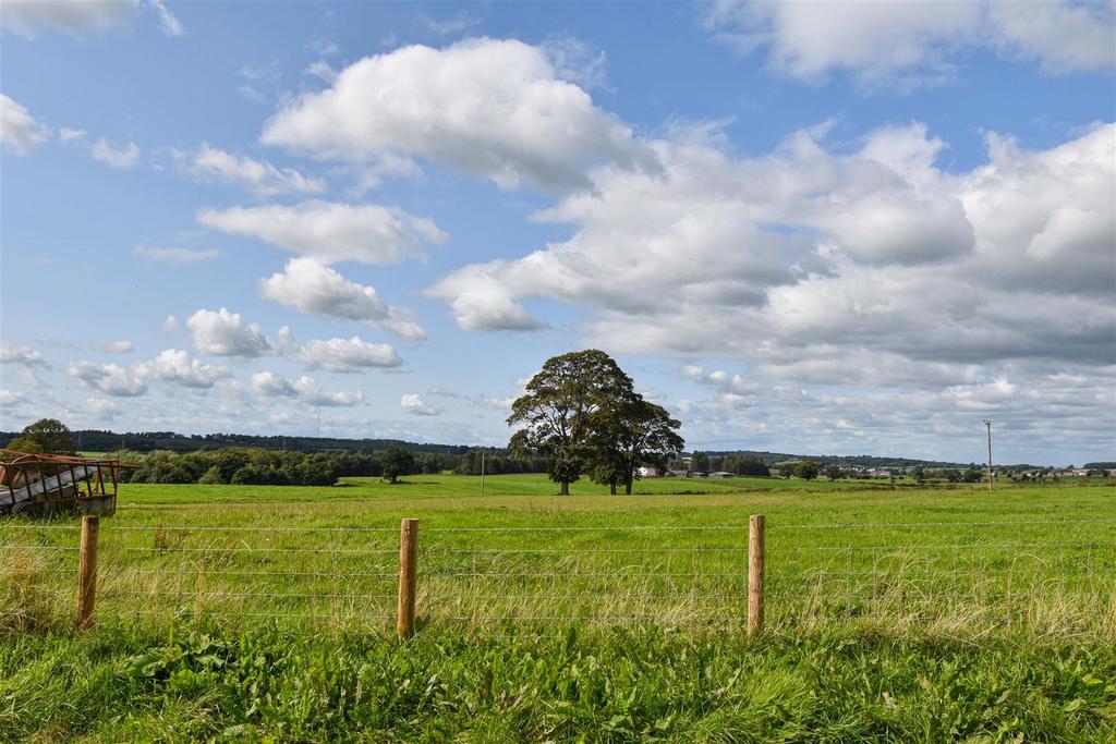 Plumpton Head Barns Rear View b.jpg