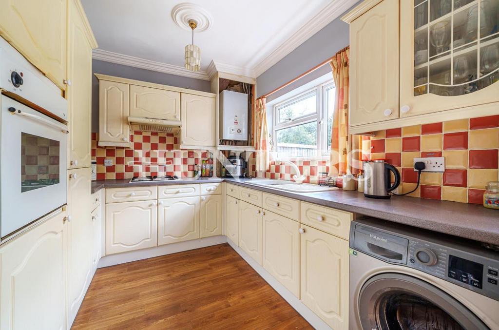 Burnway, Hornchurch 4 bed house for sale £550,000
